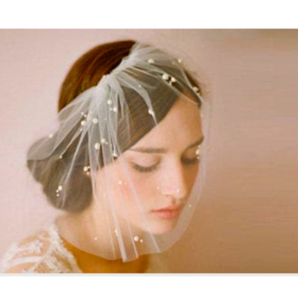 Tulle Birdcage Veil with Pearl Details
